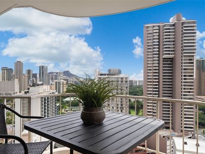 469 Ena Rd APT 2403, Honolulu, HI, 96815