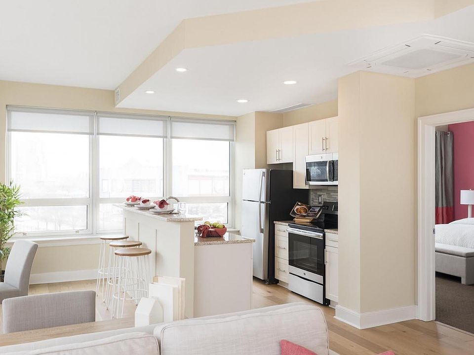 1st image of 234-50 N Columbus Blvd #414