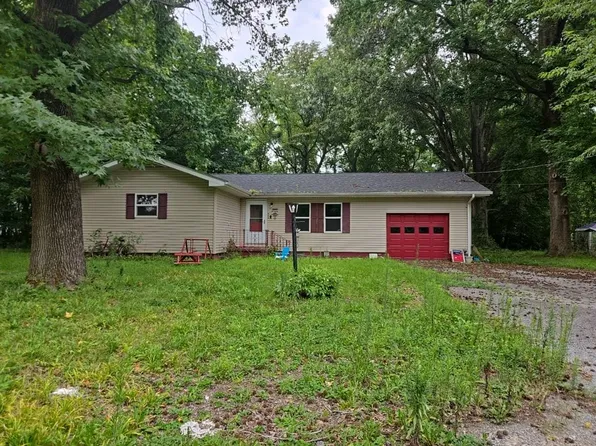400 E Bond St, Herrin, IL 62948