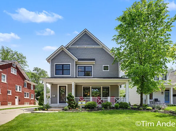 556 Greenwood Ave SE, East Grand Rapids, MI 49506