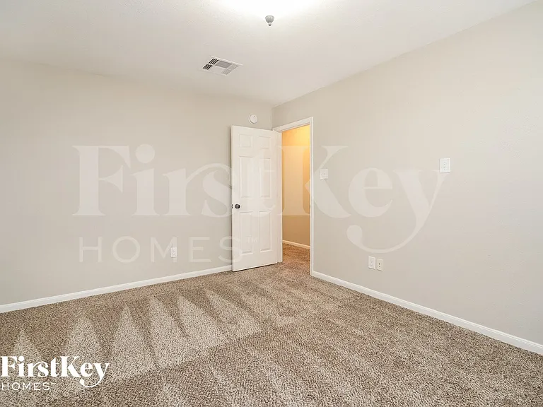 4485 Costa Brava Park — Photo 13