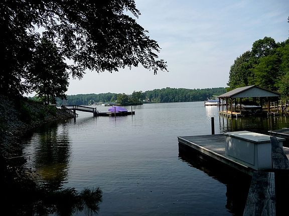 2nd image of 204 High Lake Dr