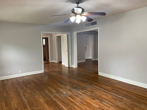 3rd image of 250 Rosebud Ave APT 1