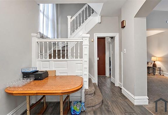 2nd image of 5253 Cabanne Ave
