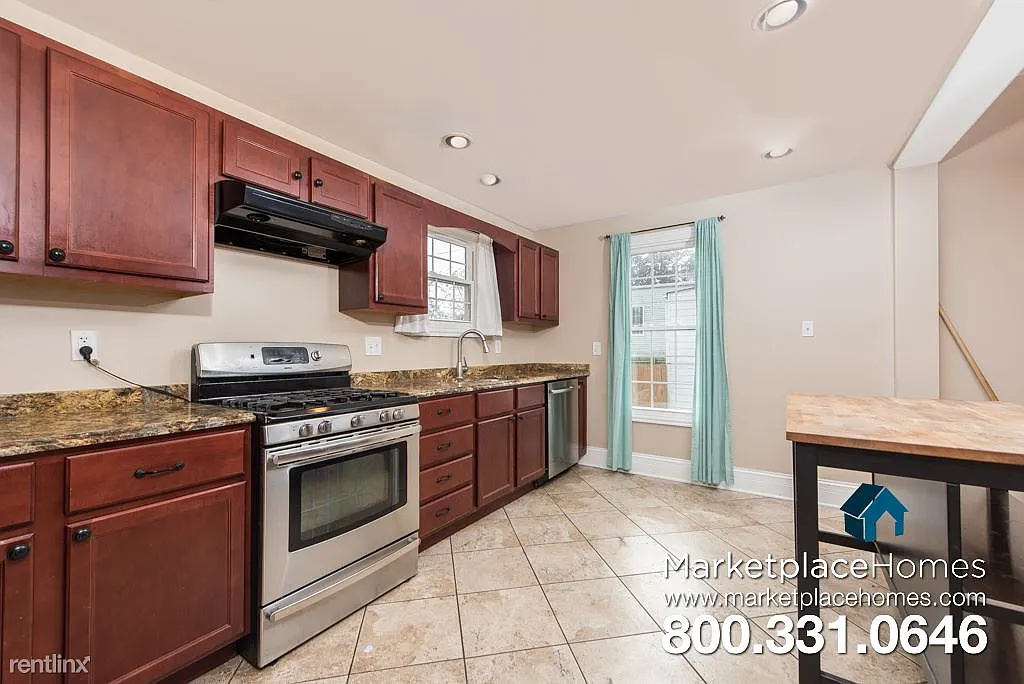 1611 S 2nd Ave photo 1