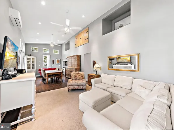 2101 Central Ave, Ship Bottom, NJ 08008