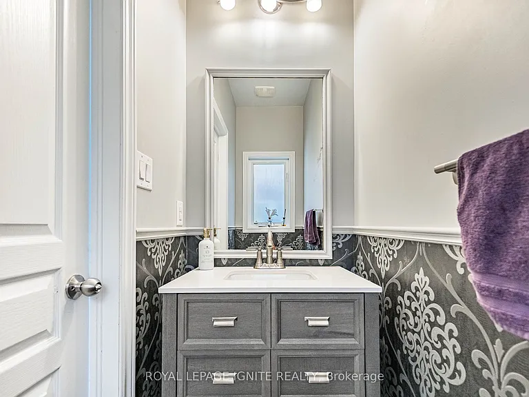 18 Monkton Cir — Photo 23
