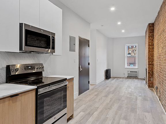 3rd image of 1571 3rd Ave #502