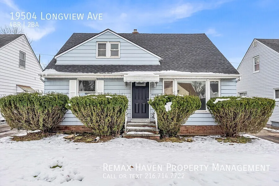 19504 Longview Ave photo 1