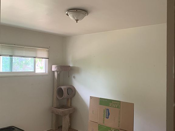 2nd image of 3765 Birch St