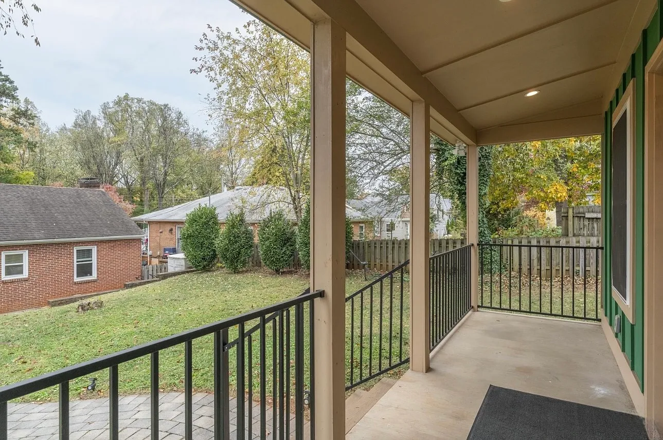203 Raymond Ave — Photo 3