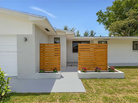5th image of 12695 NE 4th Ave