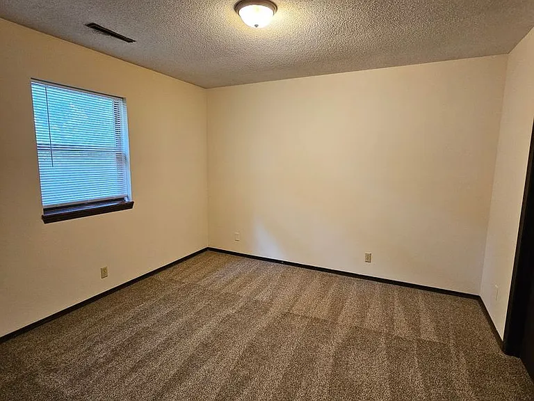 4608 W Knox Dr — Photo 9