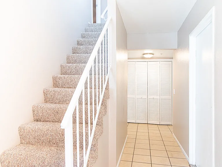 Pomona Townhomes — Photo 10