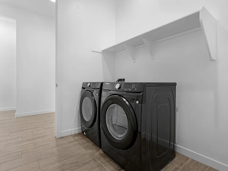 20132 W Catalina Dr — Photo 32