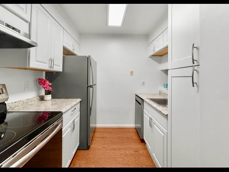 1111 Castle Harbor Pl #1A — Photo 7