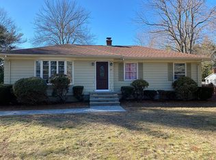 4 Anderson Dr, Barrington, RI 02806