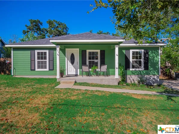 223 Poppy Ave, Luling, TX 78648