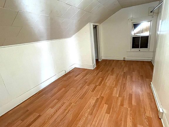 5th image of 47 Derby St