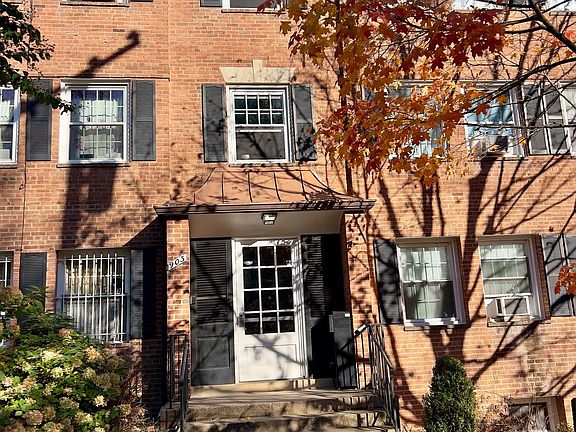 2nd image of 903 S Frederick St APT 6