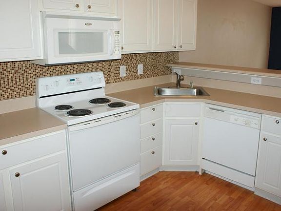 5th image of 276 Oxford Oak Dr