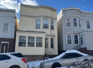 121 Carteret Ave #2, Jersey City, NJ 07305