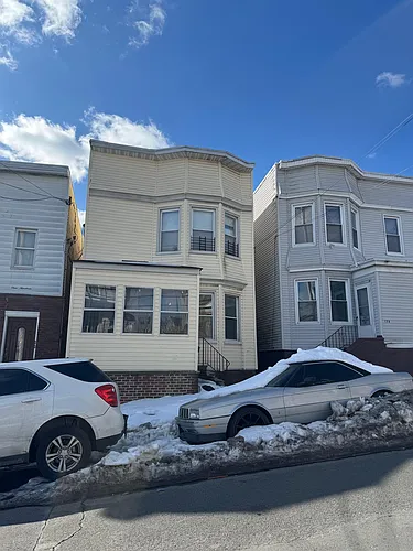 121 Carteret Ave Photo 1