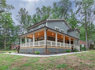 2432 Arnold Dr, Charlotte, NC 28205