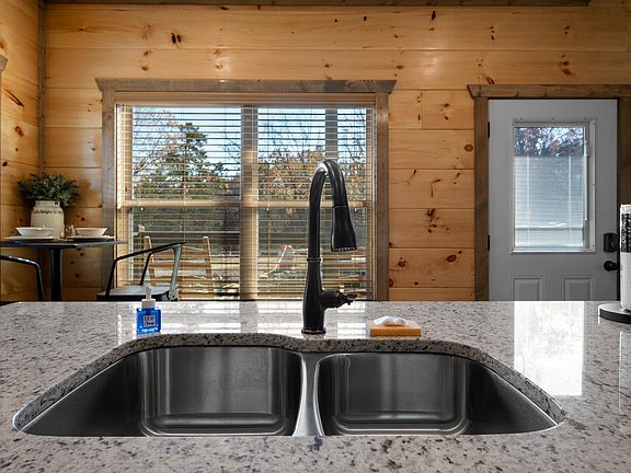 5th image of 1654 Veterans Blvd #23