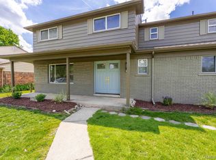 6780 Lee Crest Dr, West Bloomfield, MI 48322