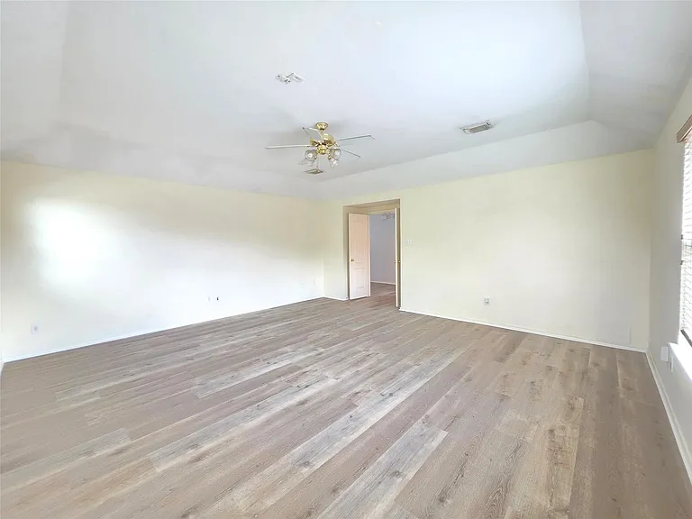 10038 Barr Lake Dr — Photo 28