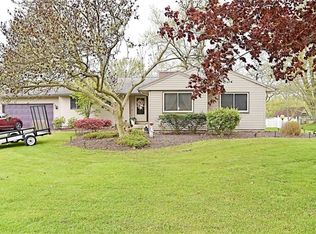 840 S Keel Ridge Rd, Hermitage, PA 16148
