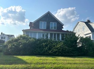 195 Linden Ave, Branford, CT 06405