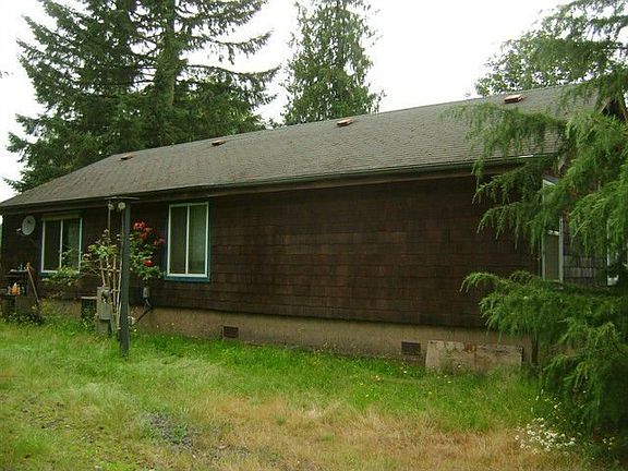 3rd image of 4215 NW Fir Tree Dr