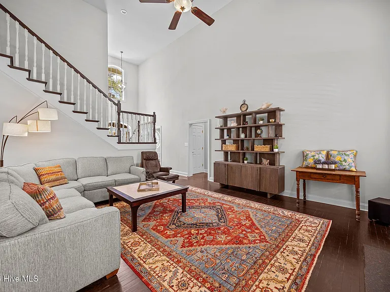 3504 Cranberry Ln — Photo 9