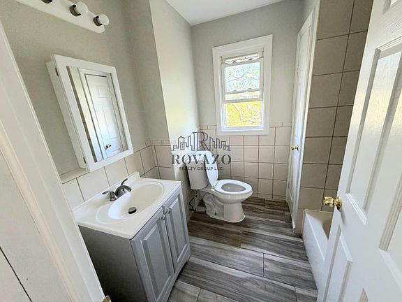 3rd image of 114 Seymour Ave #3A
