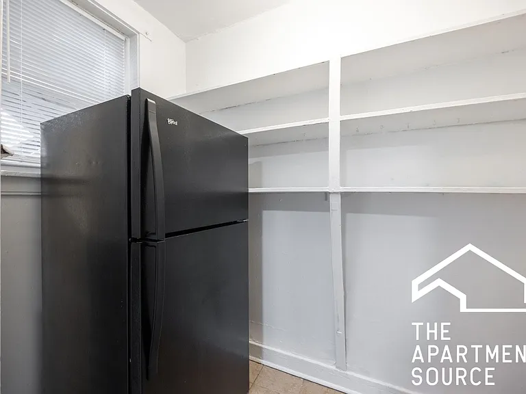 6309 N Oakley Ave #2 — Photo 8