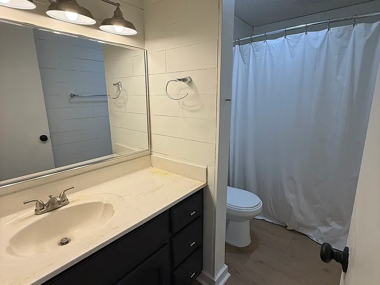 2505 W Broad St #222 — Photo 6