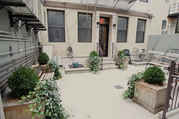 Rented by Lofts and Flats LLC | media 16