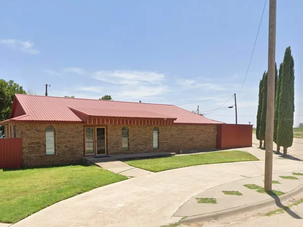 832 N Hillcrest Dr, Jal, NM 88252