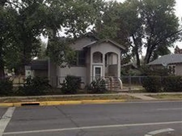 903 E Harney St, Laramie, WY 82072