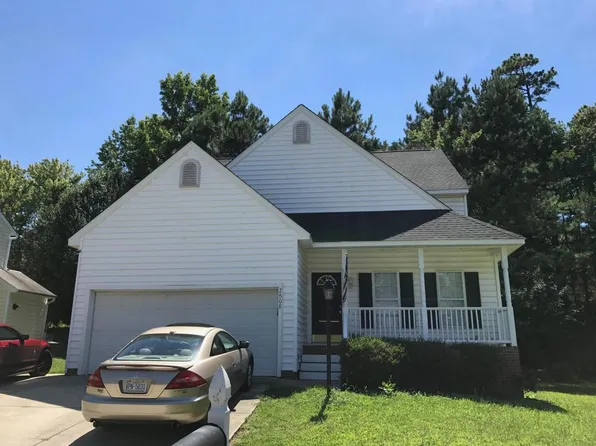 2508 Laurel Falls Ln, Raleigh, NC 27603