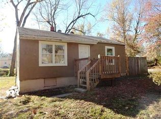 10601 E 27th St S, Independence, MO 64052