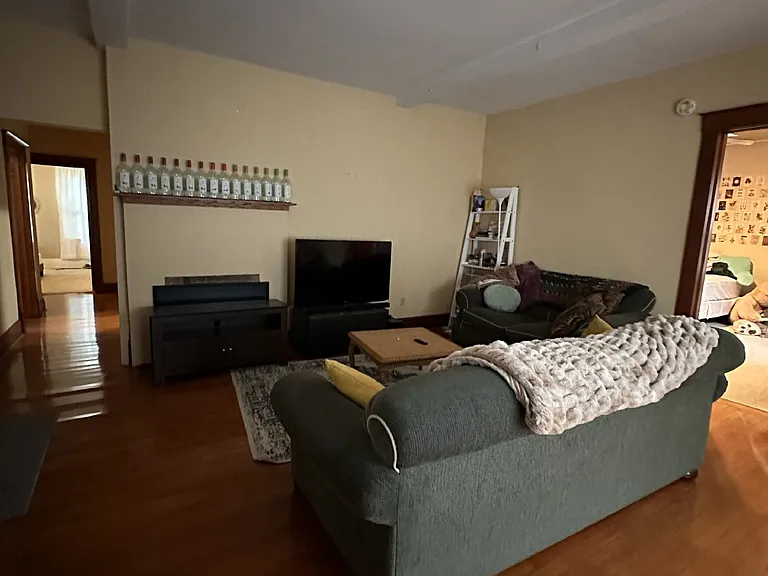 308 Jefferson St — Photo 3