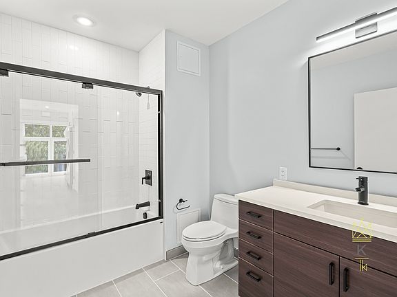 5th image of 54 Auburn St #402