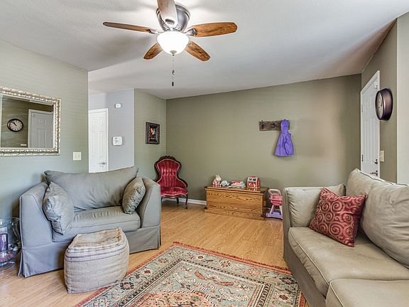 5th image of 316 Hillside Ct
