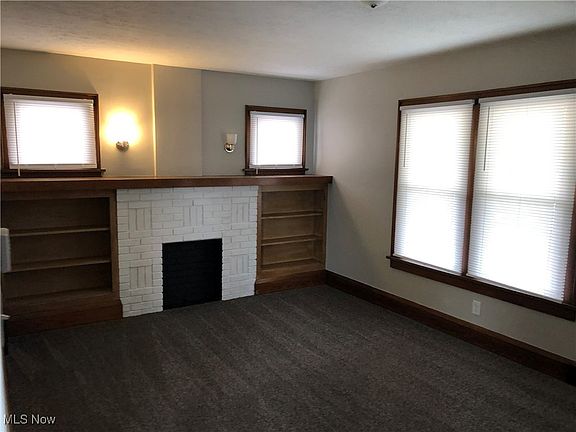 3rd image of 1214 Roslyn Ave SW