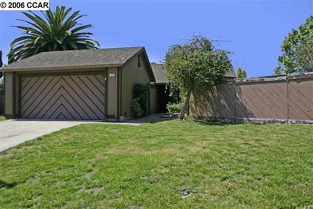 1st image of 2204 Fairbourn Dr