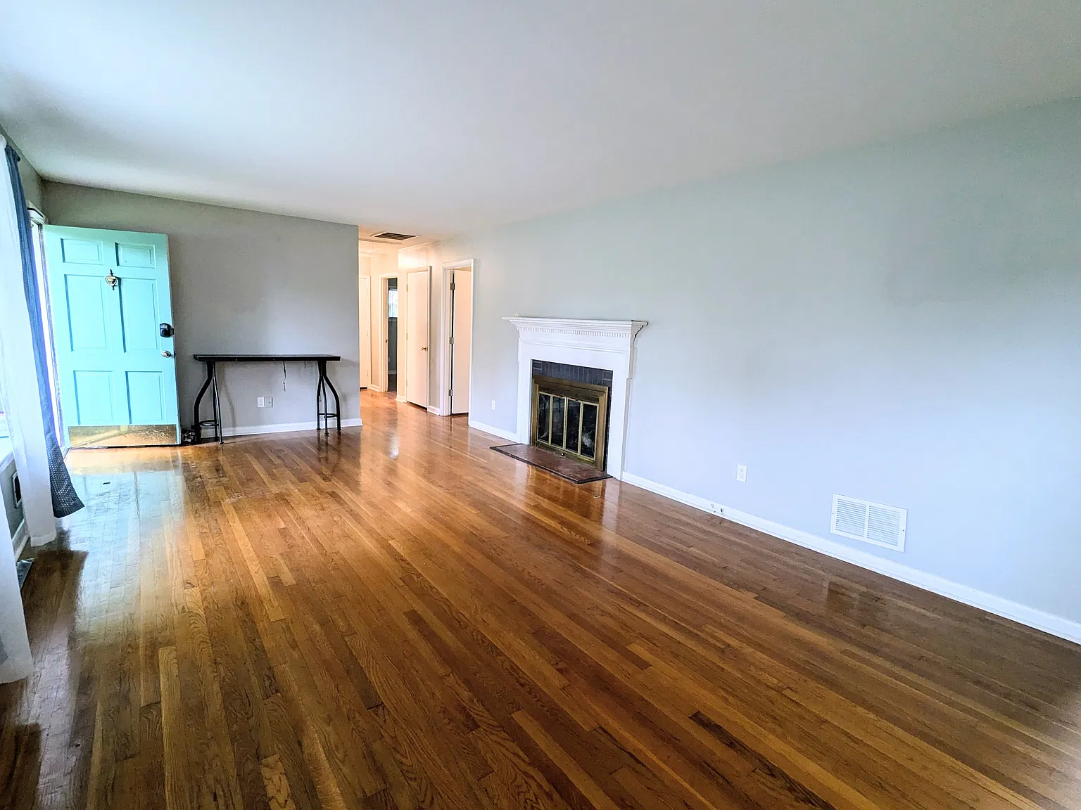 3 bed, 1362 sqft, $2,375 — Photo 2