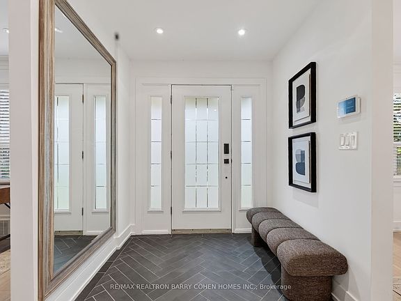 3rd image of 39 Romney Rd